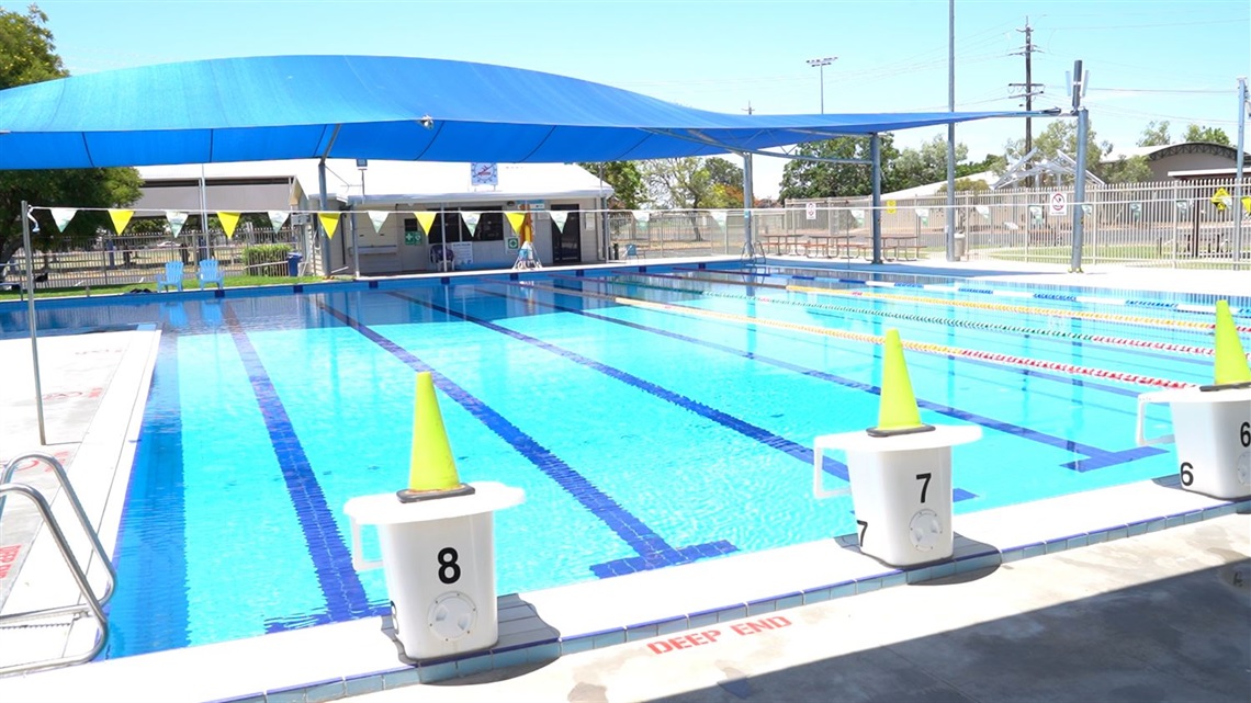 Pool lanes